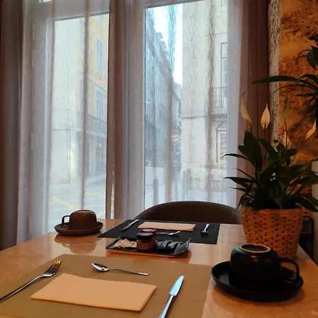 Bacalhoeiros 125 Otel