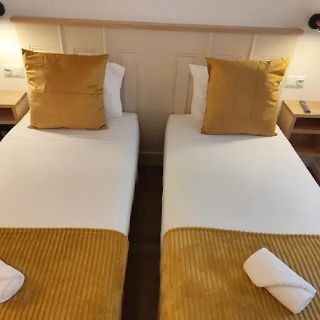 Otel Bacalhoeiros 125 2*