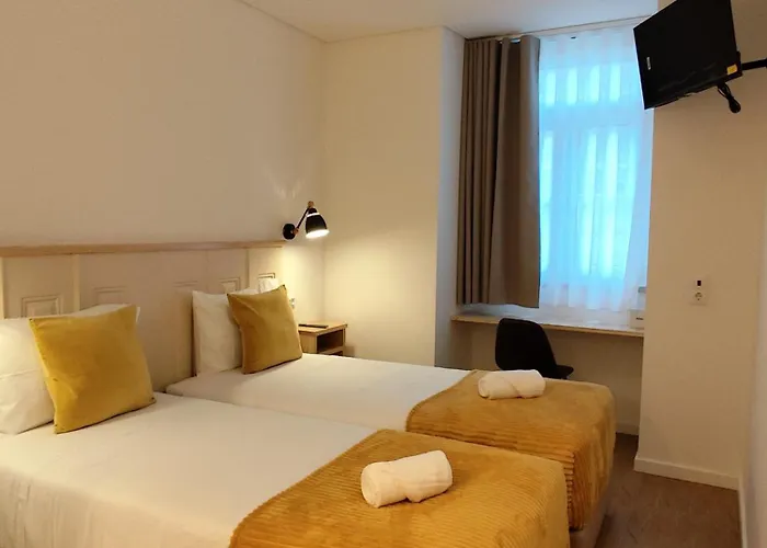 Bacalhoeiros 125 Hotel 2*